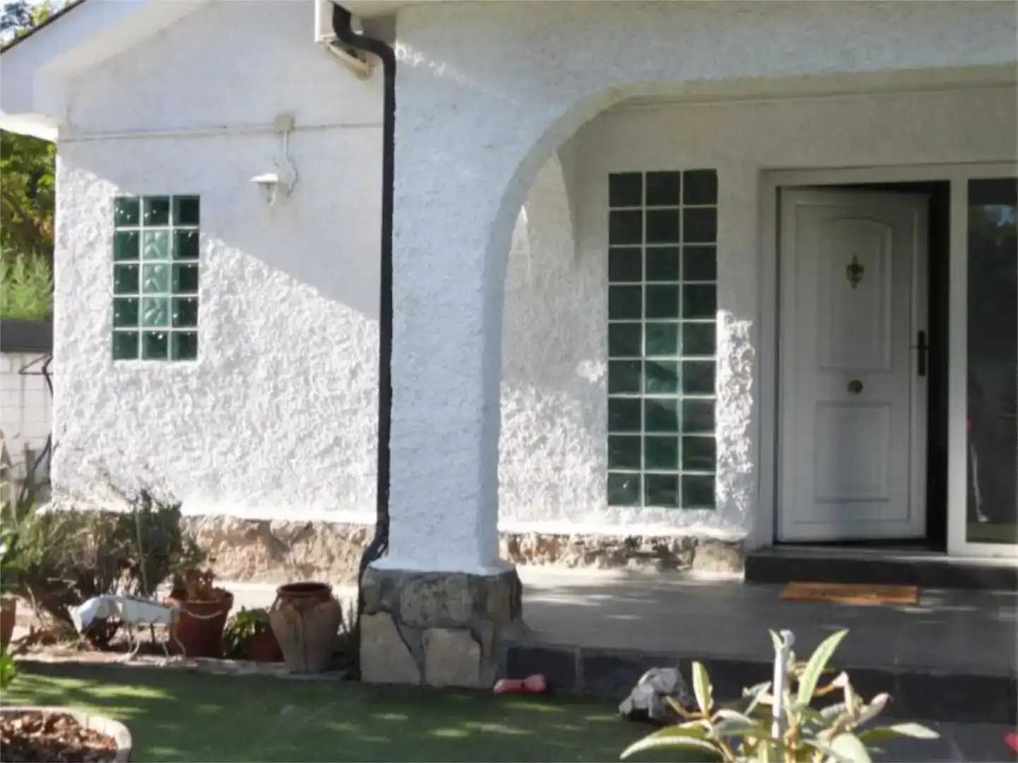 Vista exterior de Piso en venta en Casco Antiguo - La Dehesa - Los Monteros