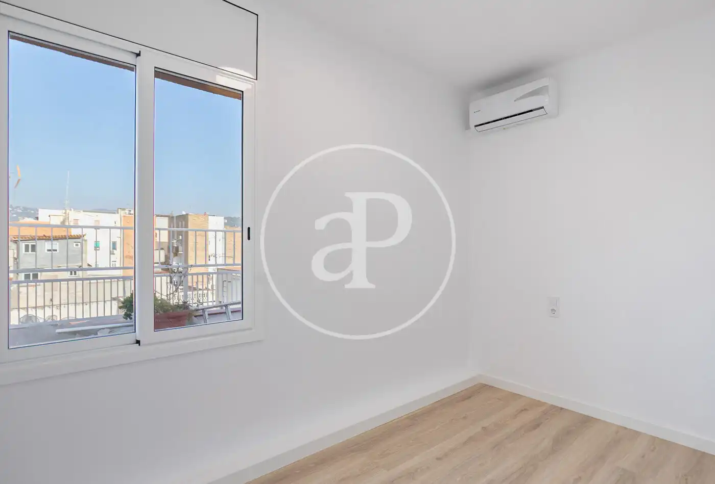 Habitación de Ático en venta en Barcelona con Aire acondicionado, Calefacción y Terraza