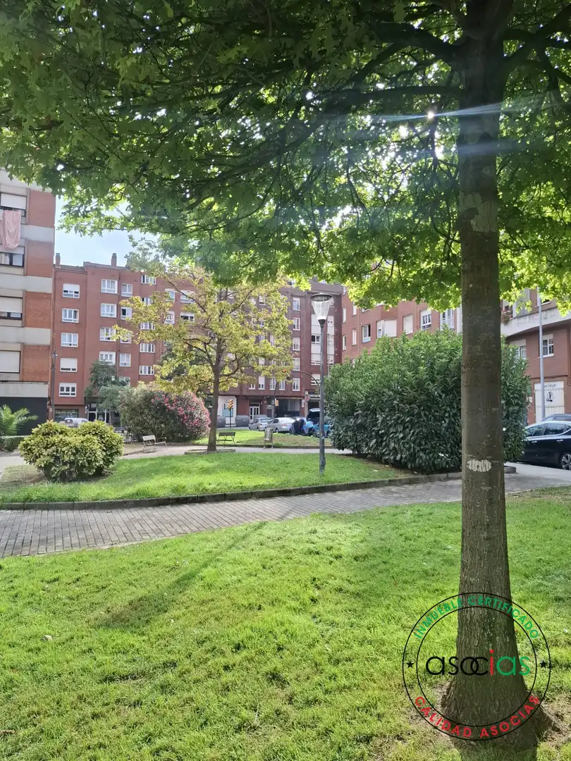 Vista exterior de Piso en venta en Gijón  con Calefacción, Parquet y Trastero