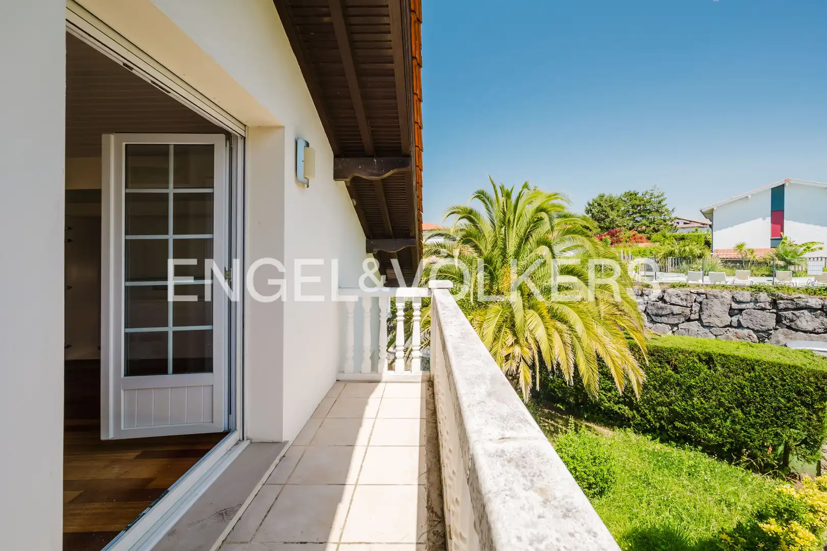 Terraza de Finca rústica en venta en Hendaye con Aire acondicionado, Calefacción y Jardín privado