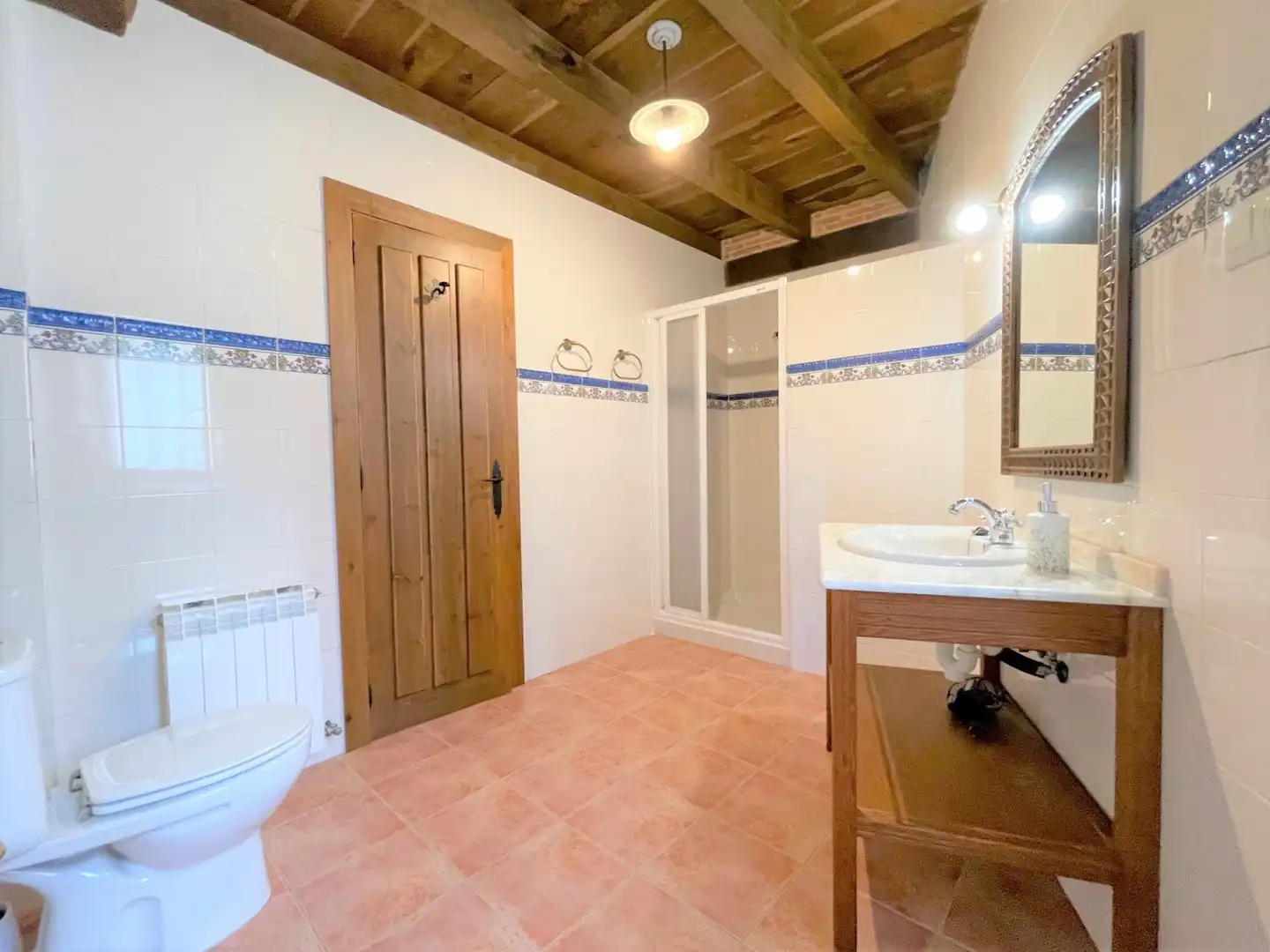 Badezimmer von Country house zum Verkauf in Villarcayo de Merindad de Castilla la Vieja mit Terrasse, Möbliert und Balkon