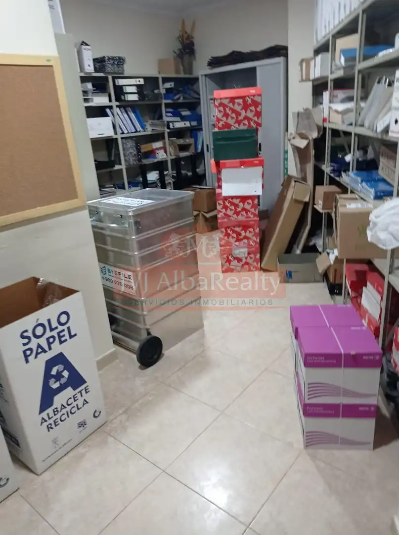 Office for rent in Albacete  with Air Conditioner