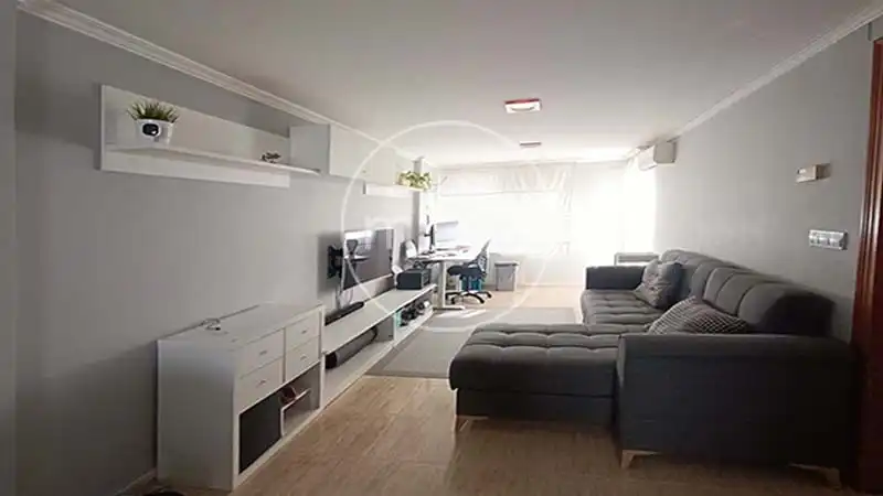 Sala d'estar de Pis en venda en Valencia amb Aire condicionat