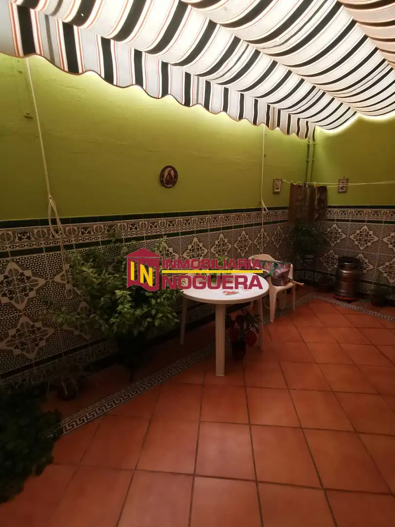 Jardí de Casa o xalet en venda en Écija amb Aire condicionat i Moblat