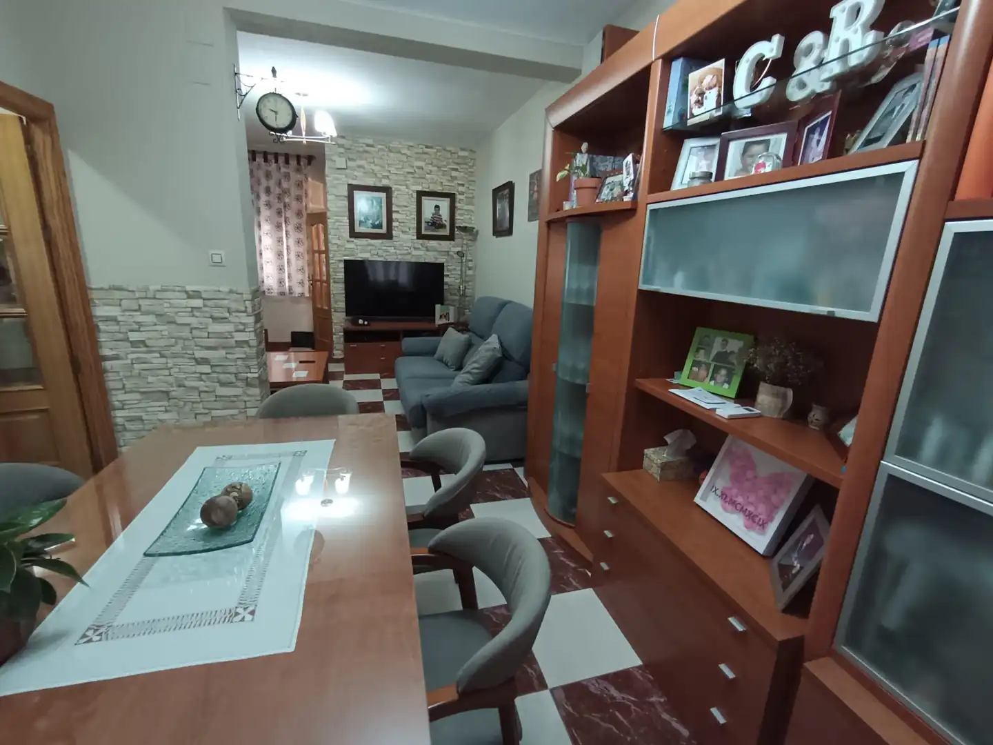 Wohnzimmer von Einfamilien-Reihenhaus zum Verkauf in Jaén mit Klimaanlage, Heizung und Terrasse