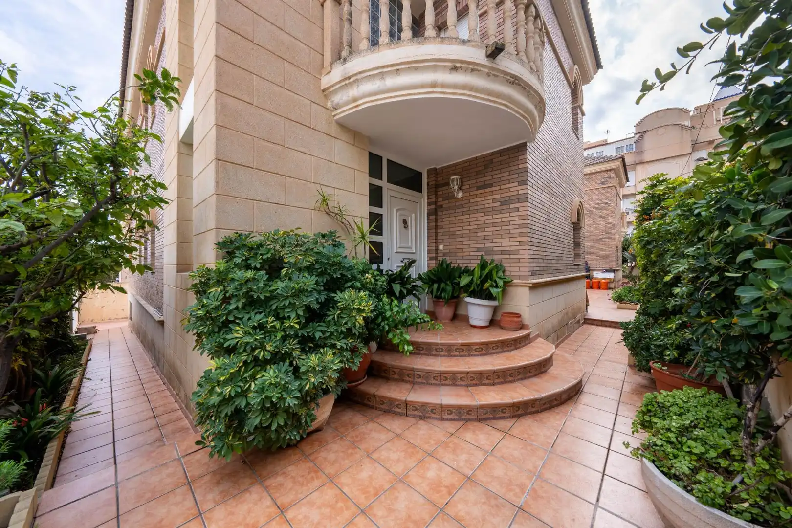 Houses for sale in Roquetas de Mar  with Air Conditioner, Private garden and Terrace