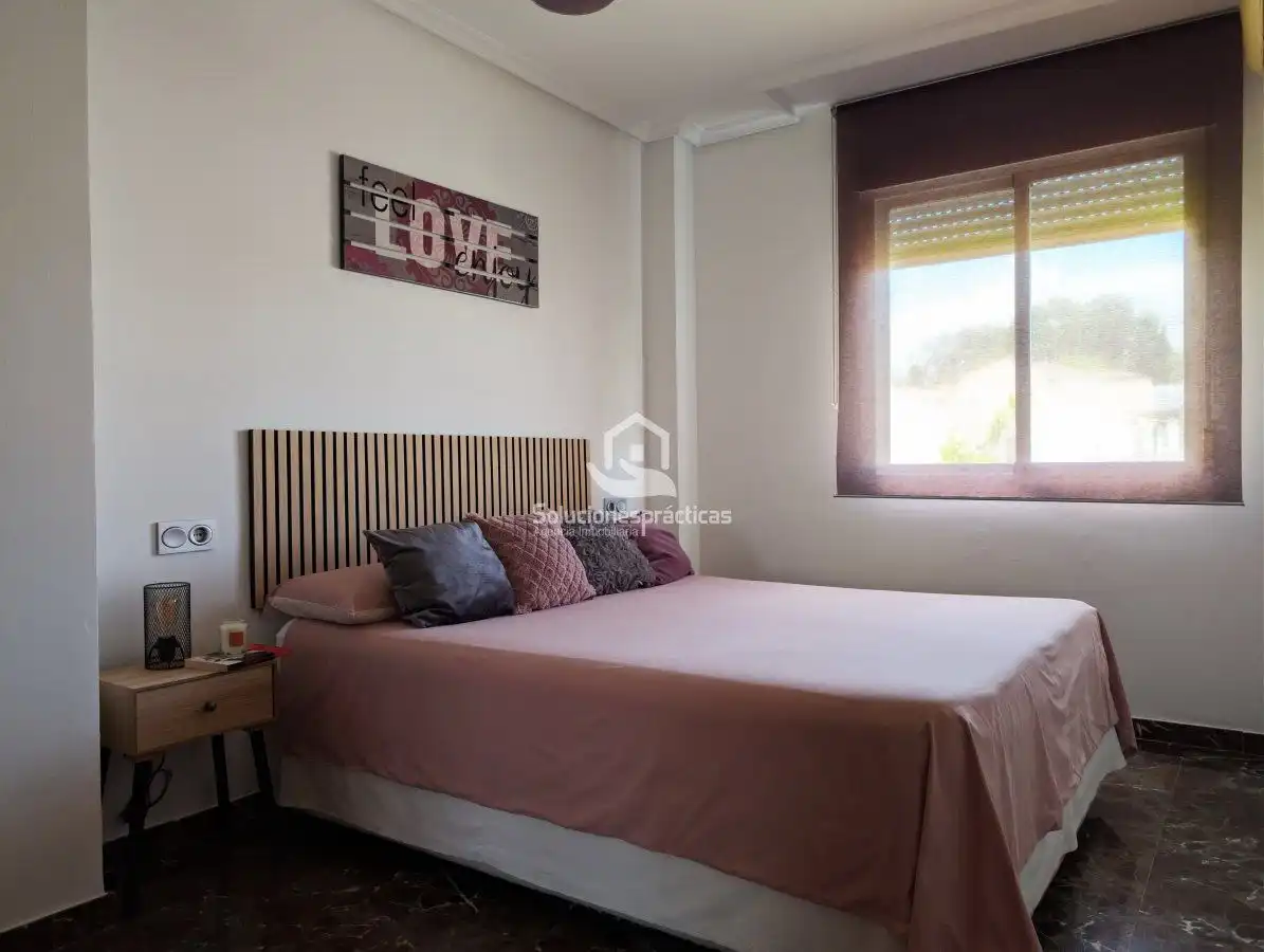 Habitación de Piso de alquiler en  Jaén Capital con Aire acondicionado, Calefacción y Amueblado