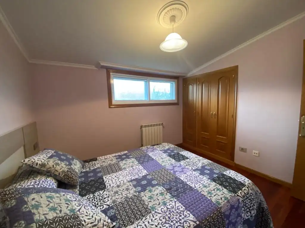 Habitación de Casa o chalet en venta en O Irixo con Calefacción, Jardín privado y Parquet