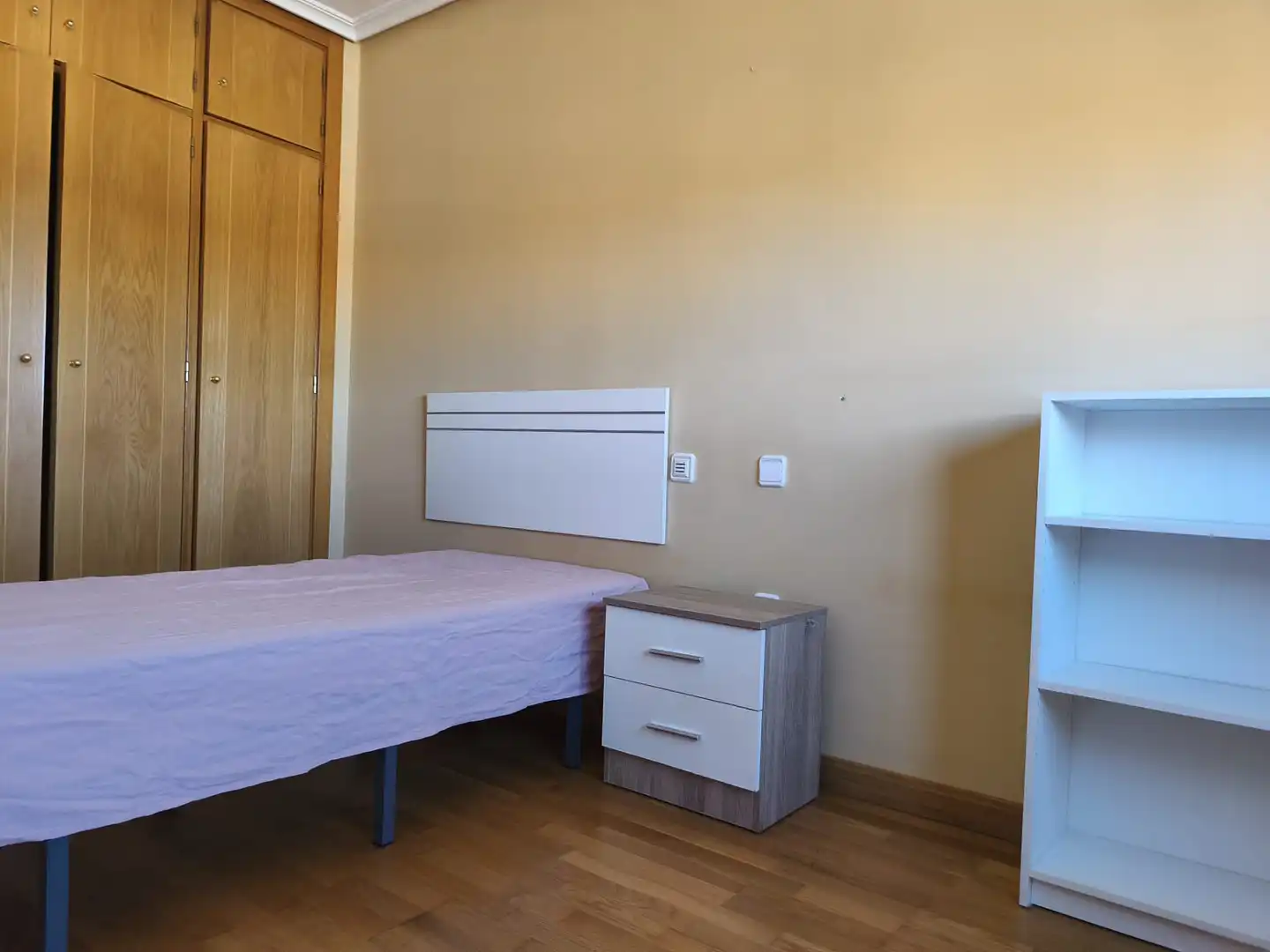 Habitación de Piso de alquiler en Cuenca con Aire acondicionado, Calefacción y Parquet