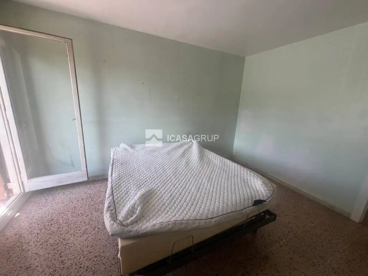 Schlafzimmer von Wohnung zum Verkauf in Rubí mit Klimaanlage und Balkon