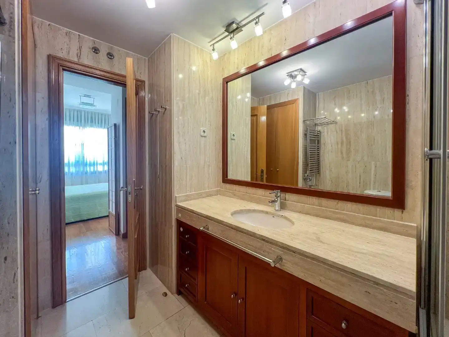 Badezimmer von Wohnung zum Verkauf in  Madrid Capital mit Klimaanlage und Schwimmbad