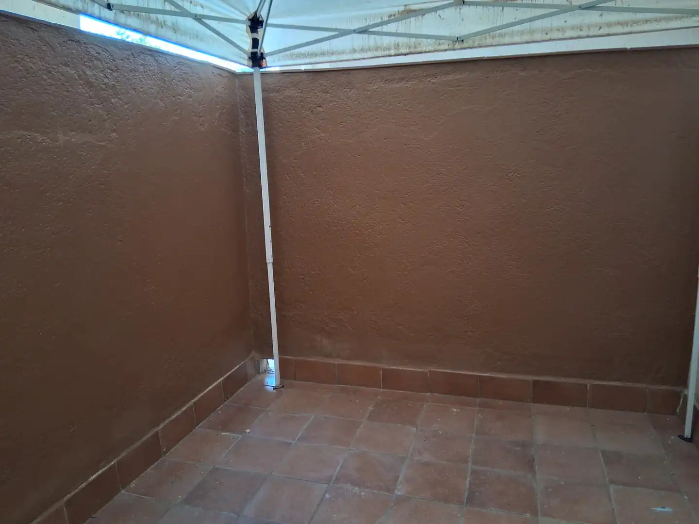 Wohnung zum Verkauf in Sabadell mit Heizung, Parkett und Ofen