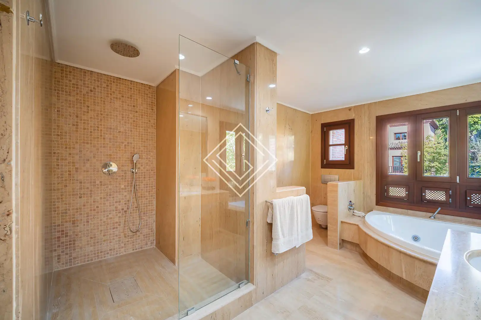 Chalet con piscina en venta en Milla de Oro, imagen 17