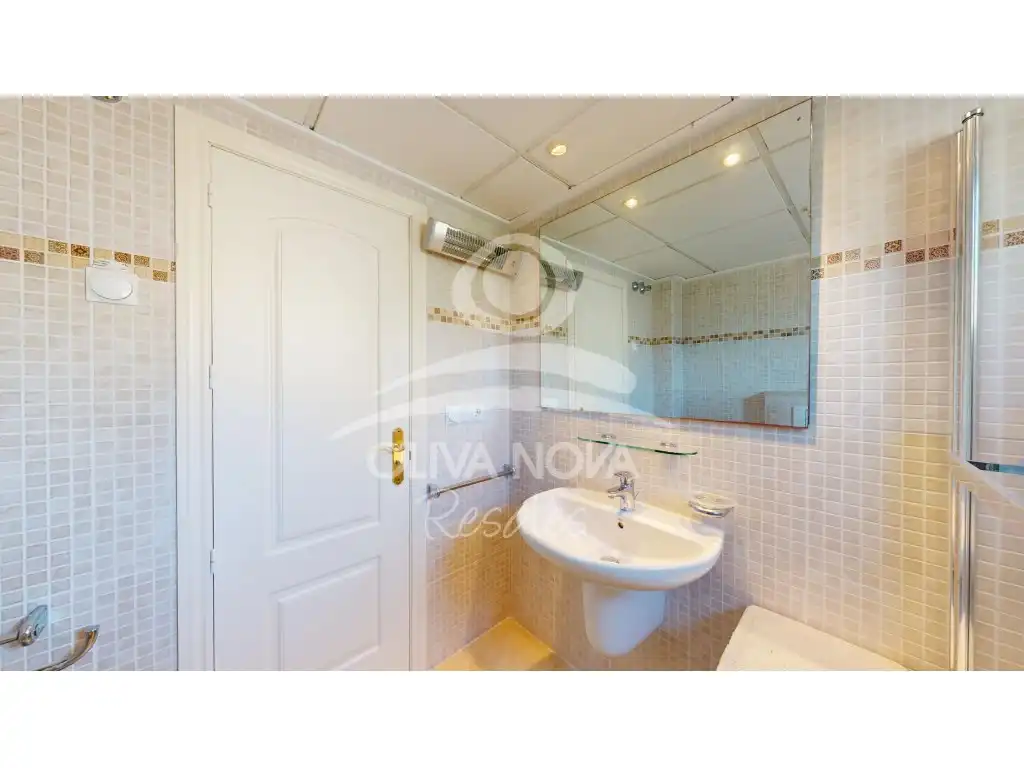 Bathroom of Apartments for sale in Dénia  with Terrace, Swimming Pool and Balcony