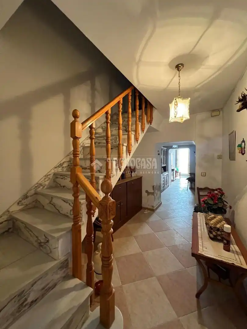 Casa adosada en venta en Baeza con Aire acondicionado y Jardín privado