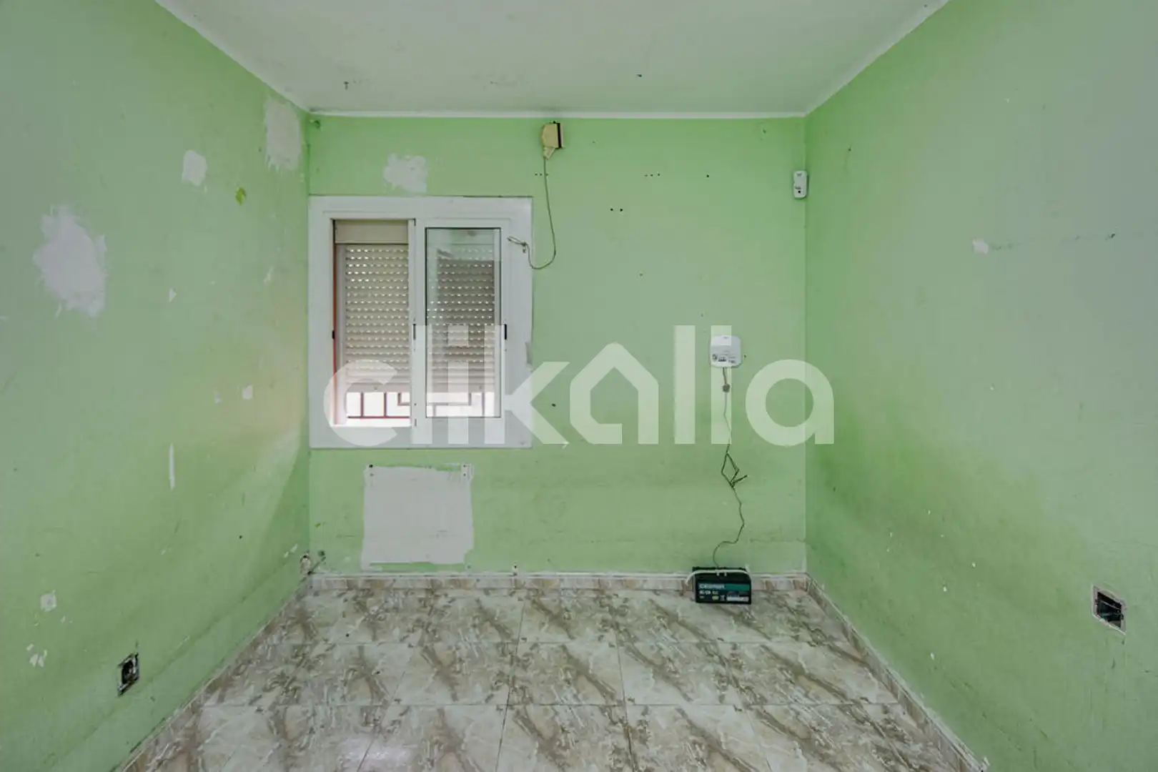 Bedroom of Flat for sale in Girona