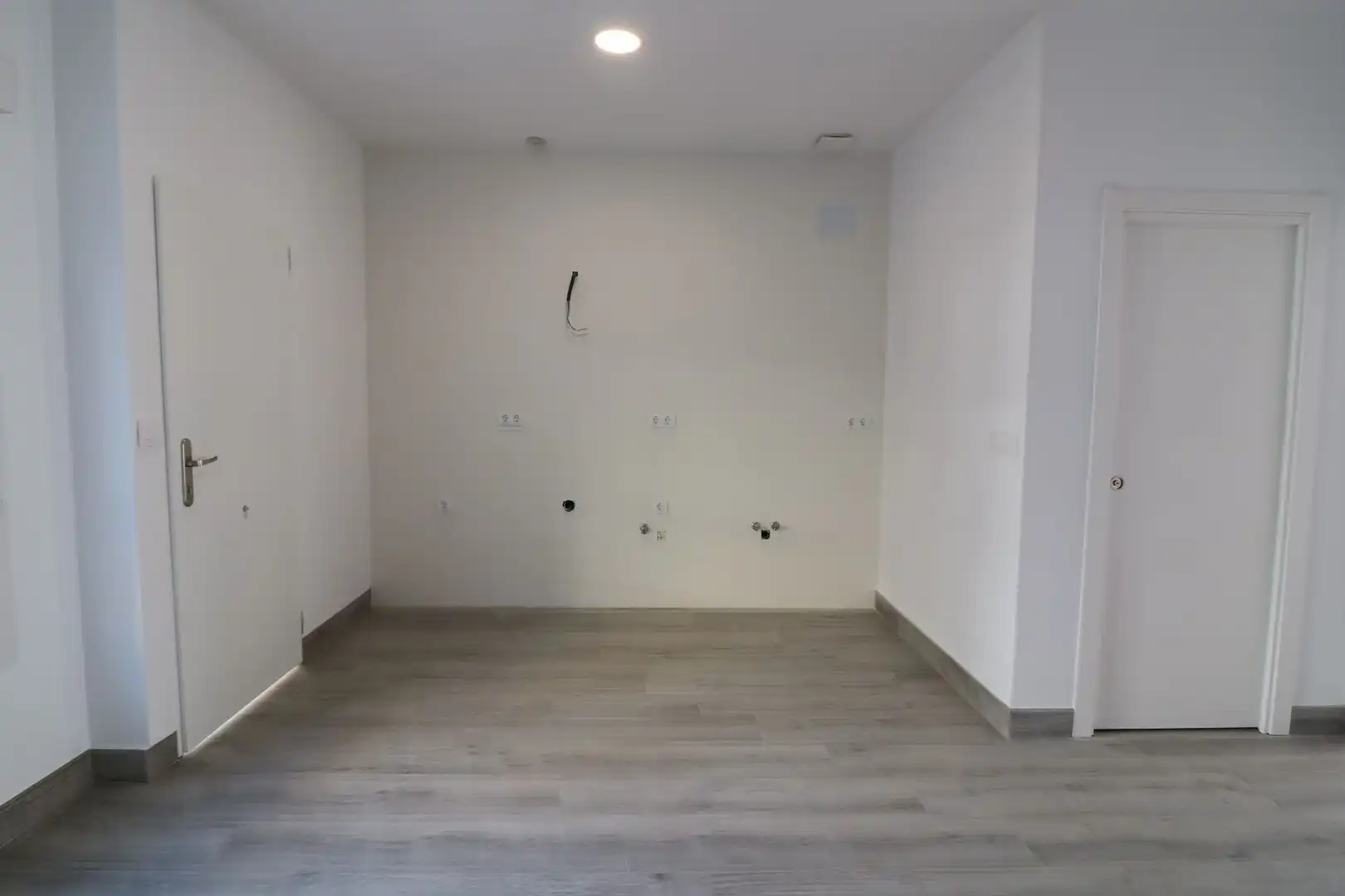 Flat for sale in Sevilla  with Air Conditioner