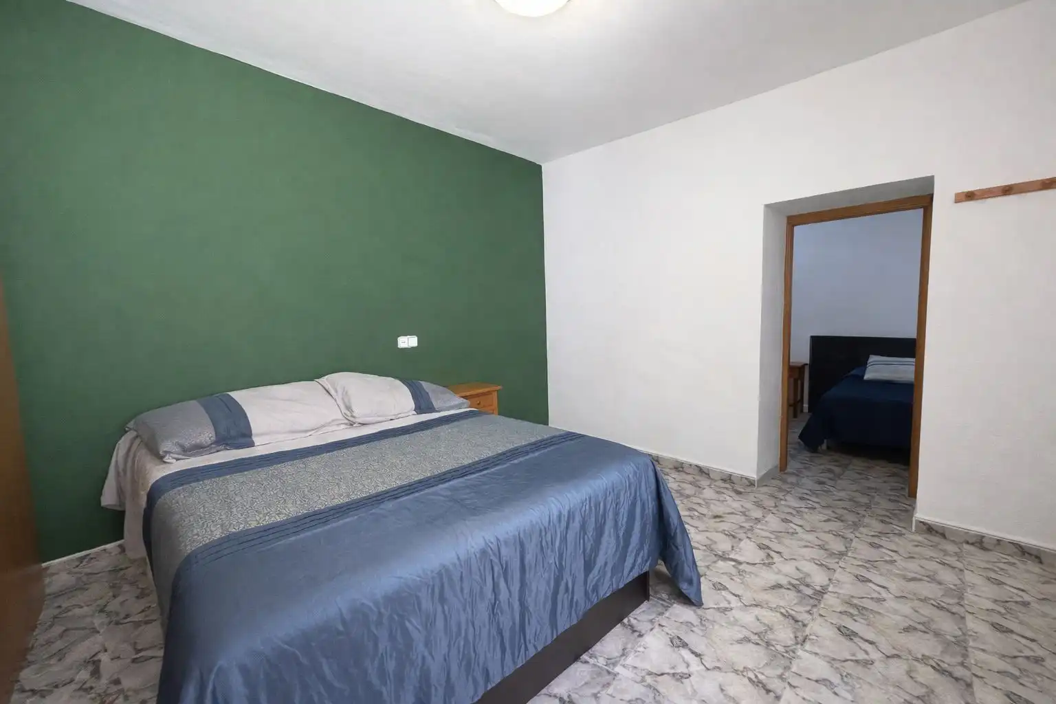 Dormitori de Casa o xalet en venda en Viñuela amb Moblat i Balcó