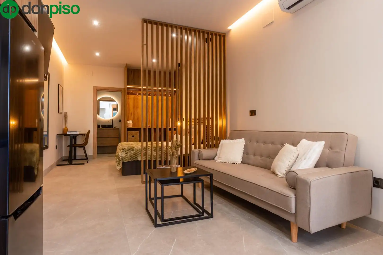 Living room of Study for sale in Granada  with Air Conditioner, Heating and Alarm