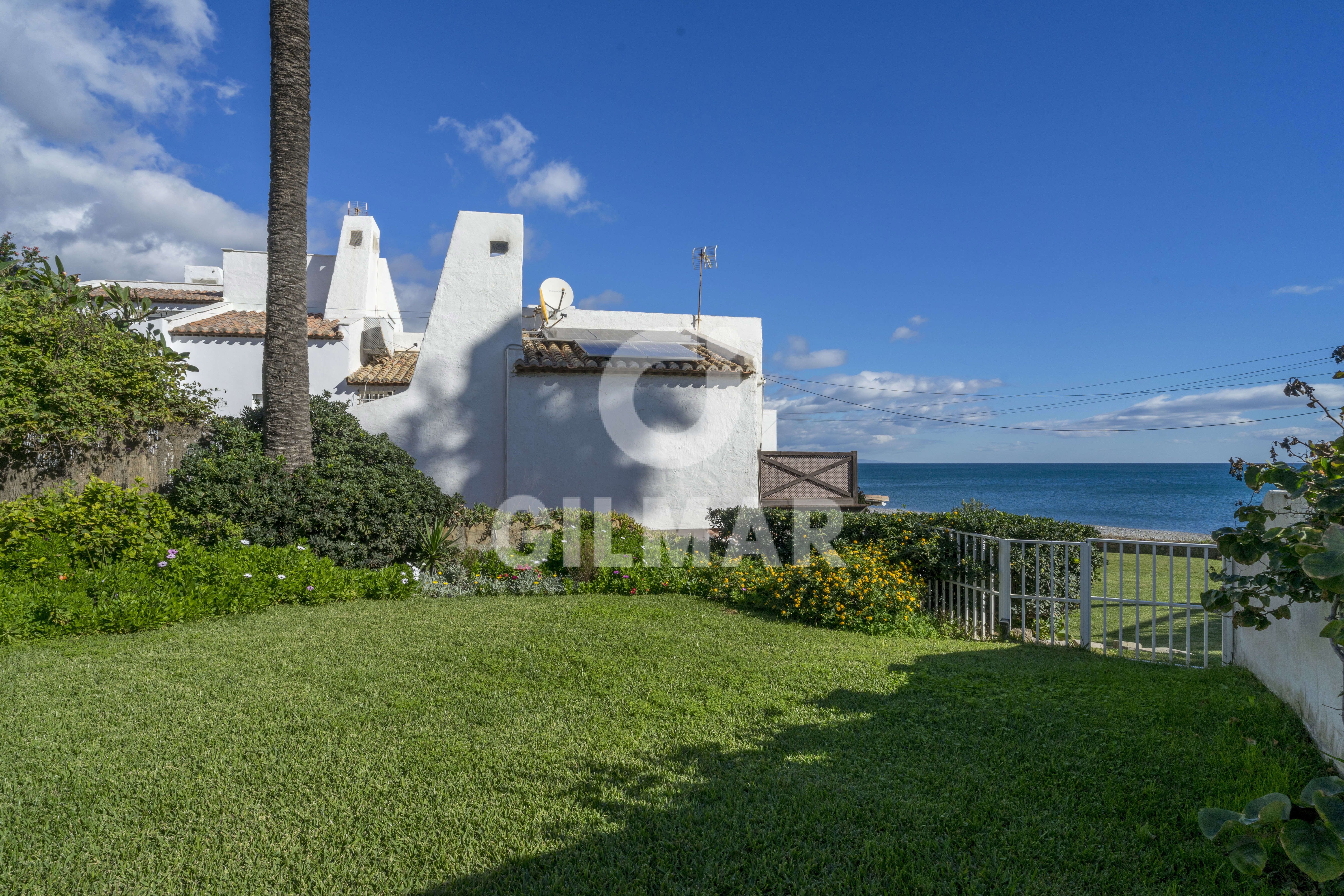 Jardí de Casa adosada en venda en Estepona amb Aire condicionat, Jardí privat i Terrassa