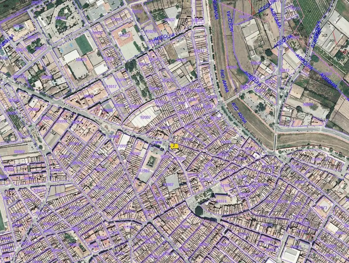 Terrenos y solares en venta en Calle Aigua 23, imagen 2