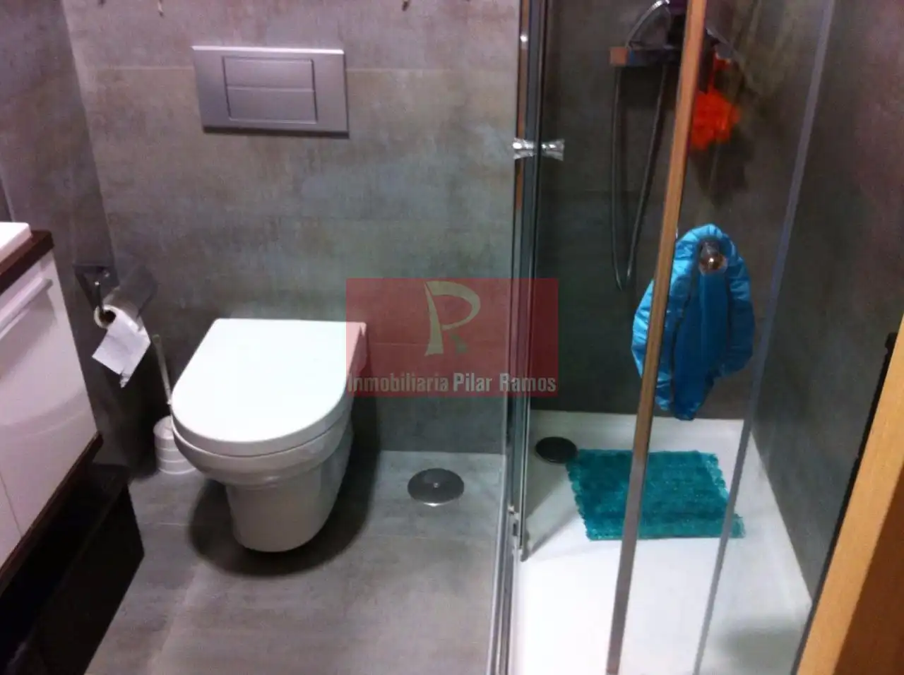 Baño de Apartamento de alquiler en León Capital  con Calefacción, Parquet y Terraza