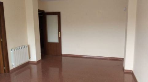 Foto 3 de Piso en venta en Av Francesc Maciá, Cervera, Lleida