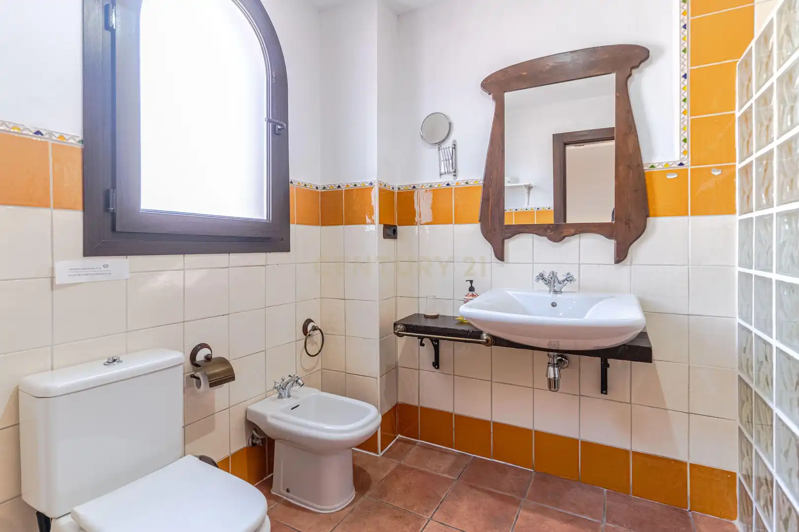 Baño de Edificio en venta en Cenes de la Vega con Piscina comunitaria