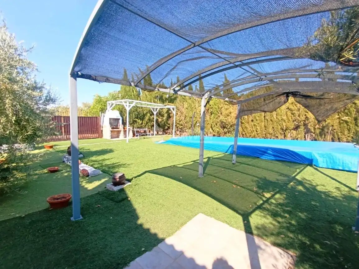 Piscina de Finca rústica en venta en Vilches