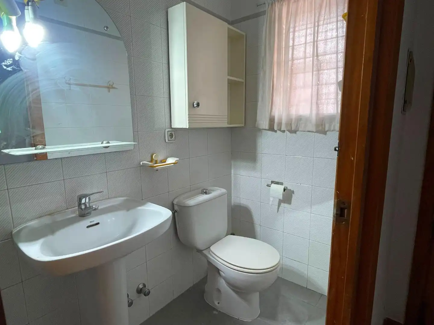 Baño de Casa adosada de alquiler en Murcia con Aire acondicionado, Calefacción y Jardín privado