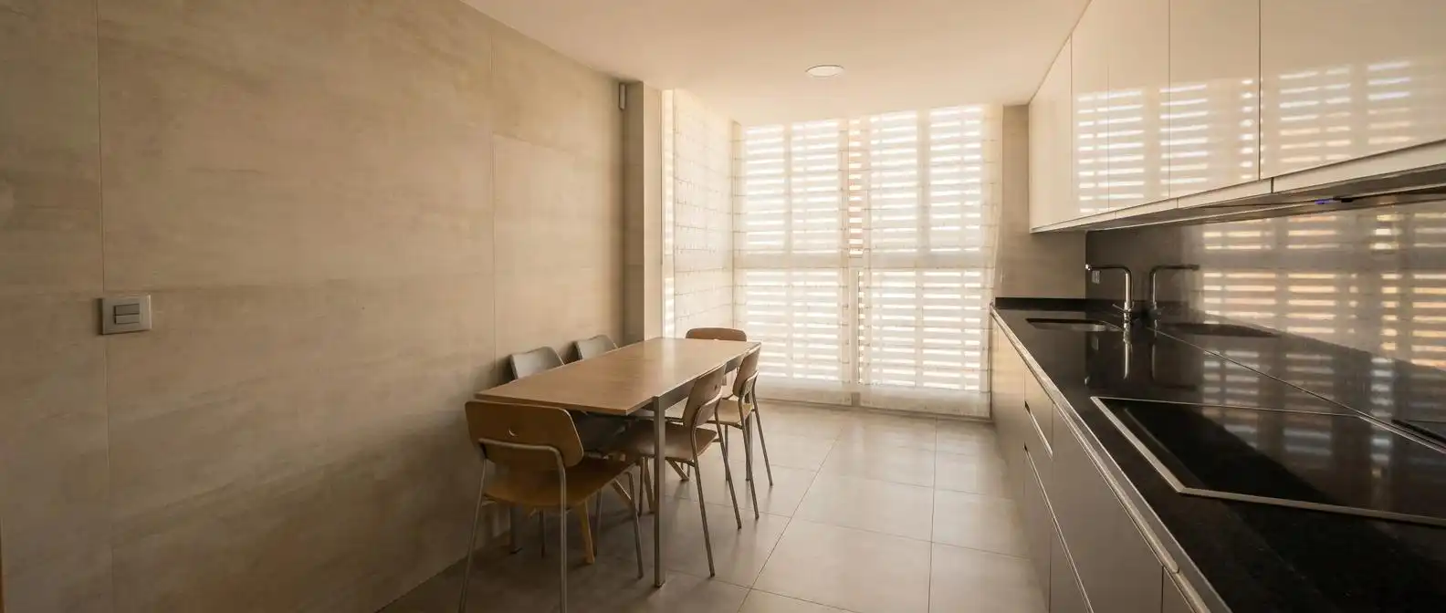 Comedor de Casa adosada en venta en Alicante / Alacant con Aire acondicionado, Jardín privado y Terraza