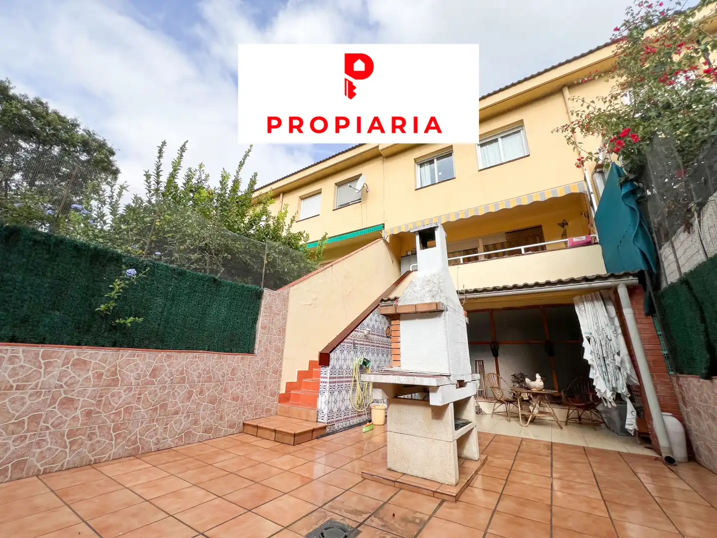 Vista exterior de Casa o xalet en venda en Abrera amb Aire condicionat, Calefacció i Terrassa