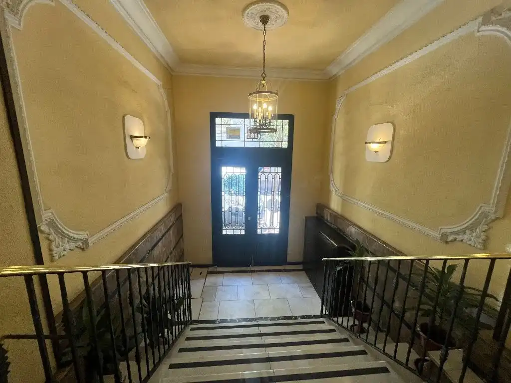 Ground floor for sale in Madrid