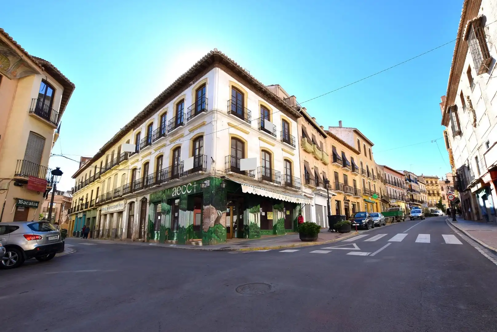 Vista exterior de Edificio en venta en Guadix