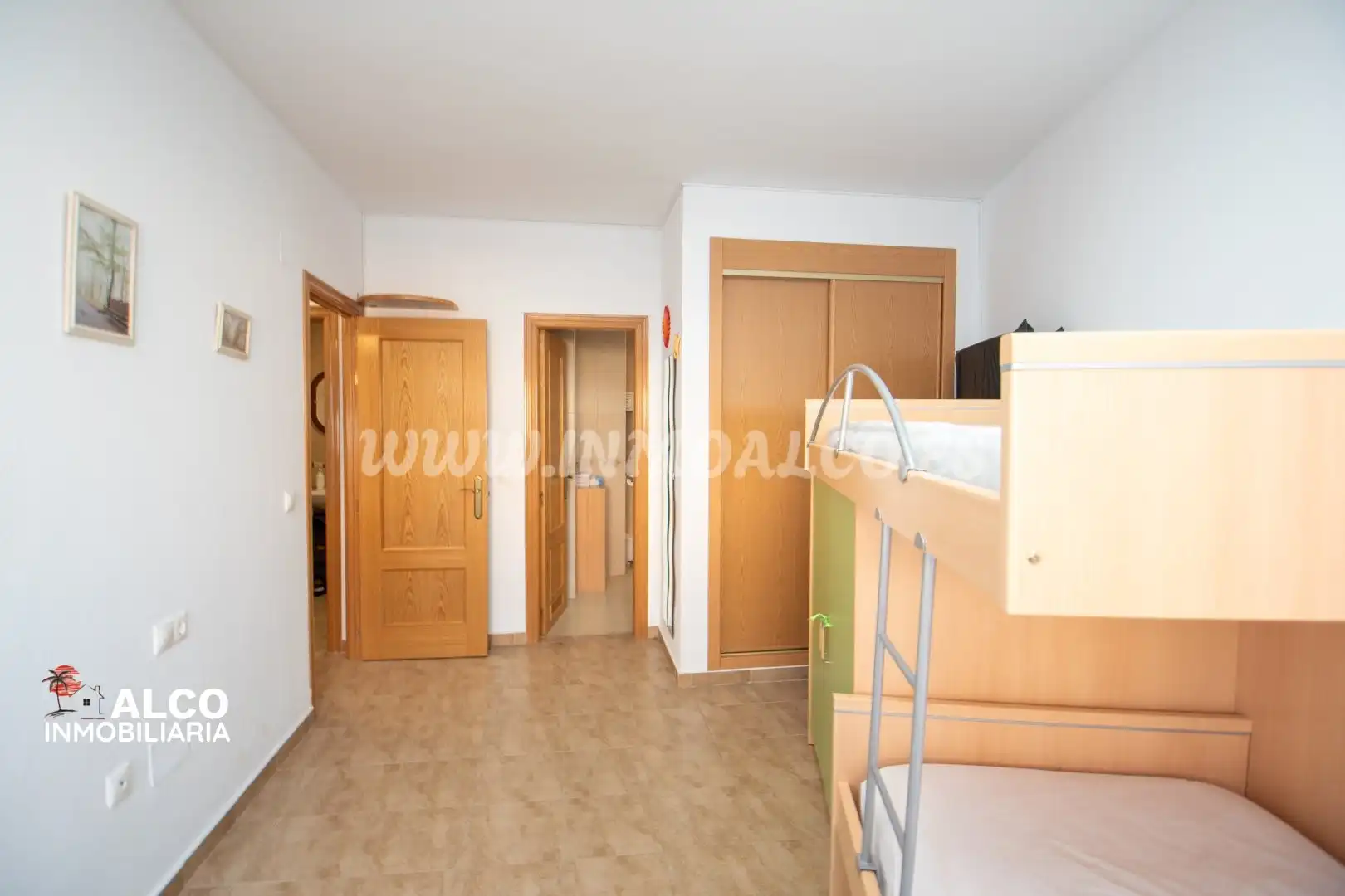 Habitación de Dúplex en venta en Torrox con Aire acondicionado, Terraza y Trastero