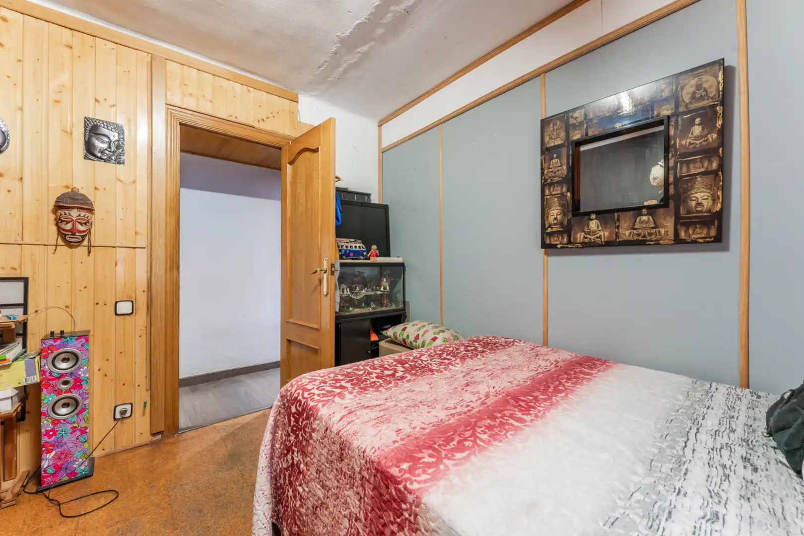Habitación de Piso en venta en Badalona con Parquet y Balcón