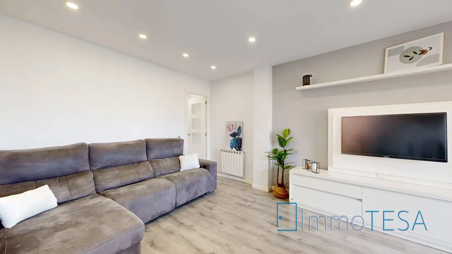 Flat with terrace for sale in Parc d’Europa, imagen 2