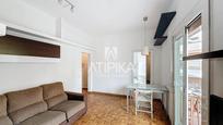 Living room of Flat for sale in  Barcelona Capital  with Heating, Furnished and Oven