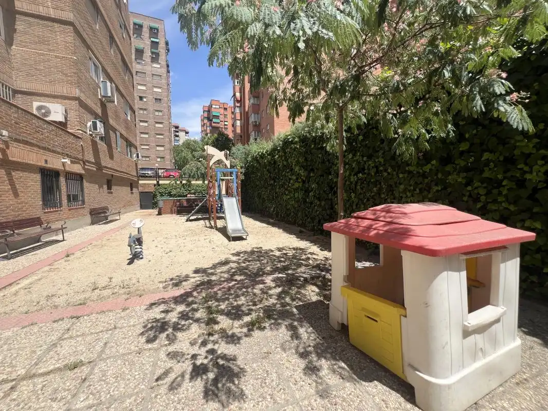 Exterior view of Flat for rent in Madrid  with Air Conditioner, Heating and Swimming Pool