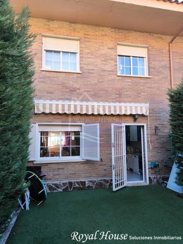 Casa adosada en Venta en Calle Udala en La Pizarra