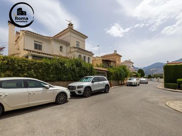 Chalet con piscina en venta en Barrio de la Vega