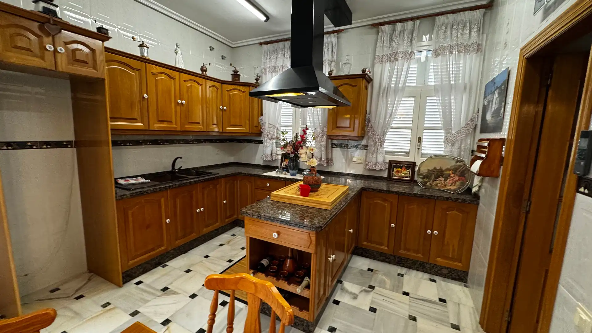 Cuina de Casa o xalet en venda en Torredembarra amb Aire condicionat, Calefacció i Jardí privat