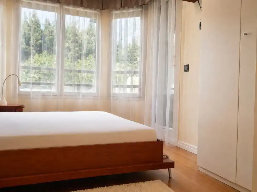 Habitación de Apartamento en venta en Marbella con Aire acondicionado, Piscina y Balcón