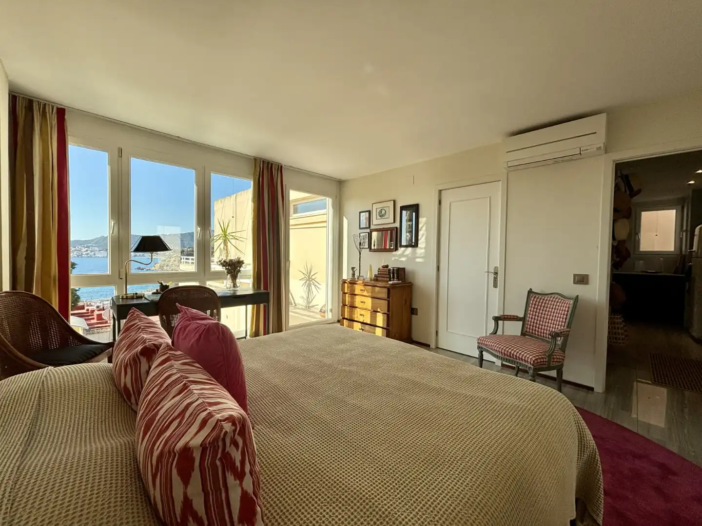 Schlafzimmer von Dachboden zum Verkauf in Calvià mit Klimaanlage, Heizung und Terrasse