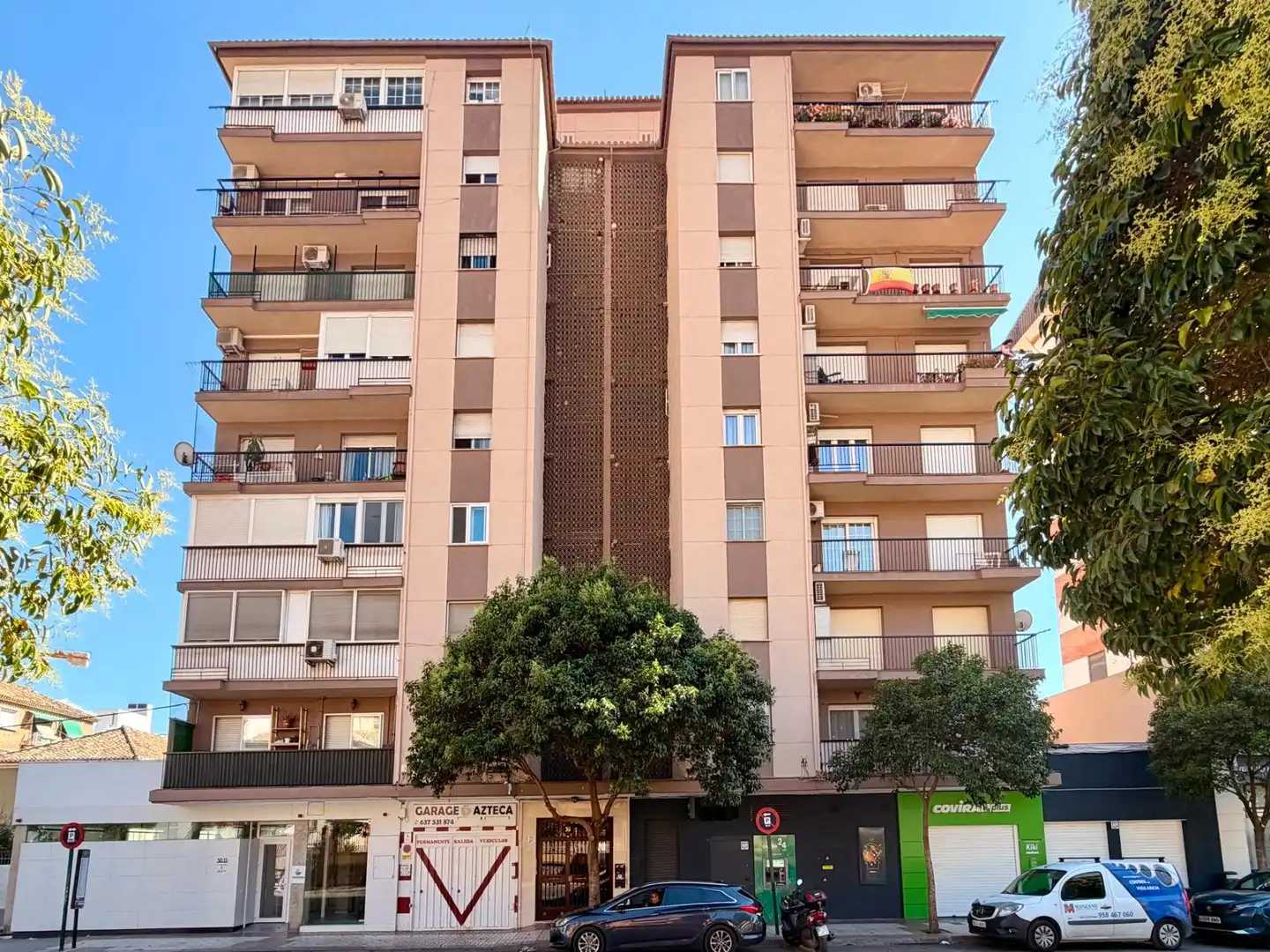 Exterior view of Flat for sale in Granada  with Furnished