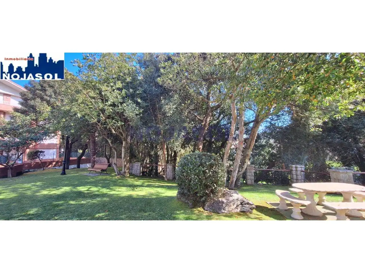 Jardí de Pis de lloguer en Noja amb Calefacció, Terrassa i Moblat