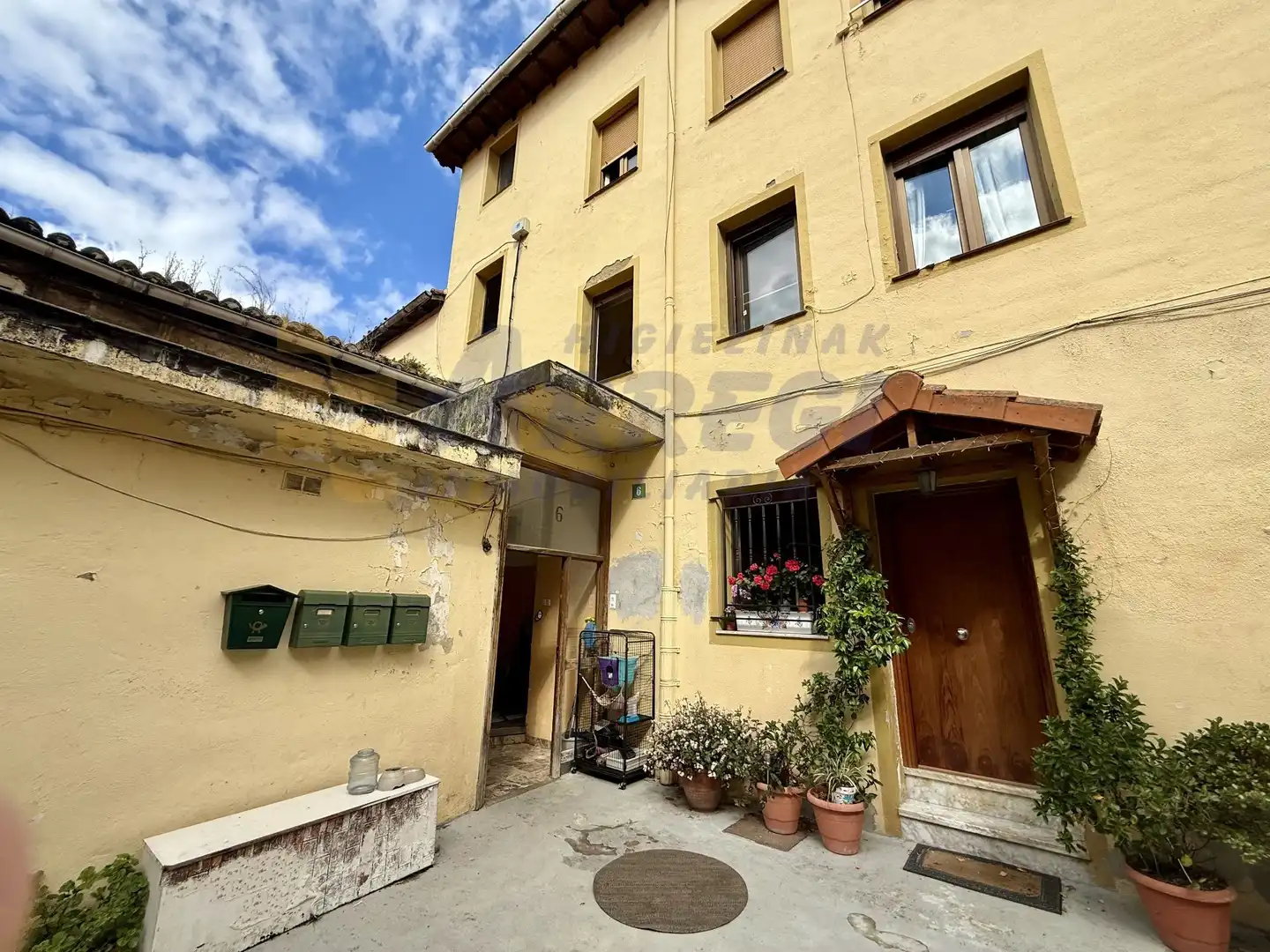 Vista exterior de Piso en venta en Eibar con Calefacción y Trastero