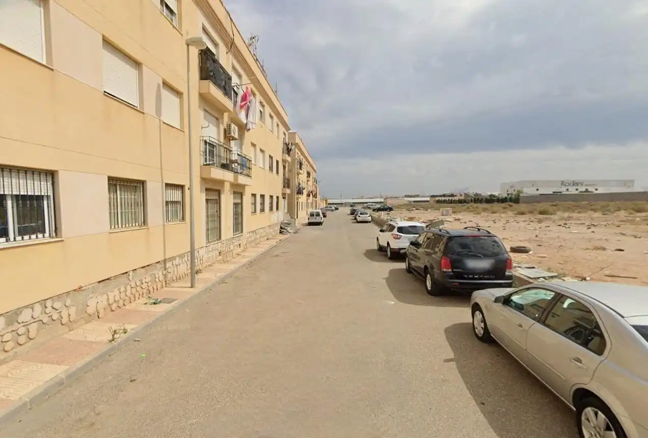 Wohnung mit Garten zum Verkauf in Roquetas de Mar ciudad