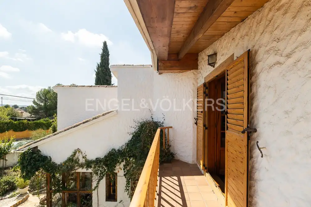 Vista exterior de Casa o chalet en venta en Requena con Aire acondicionado, Calefacción y Jardín privado
