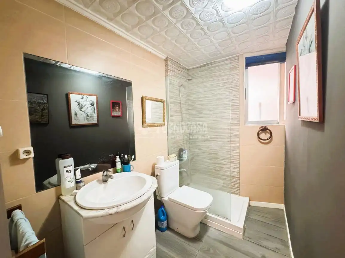 Bathroom of Flat for sale in Zaragoza